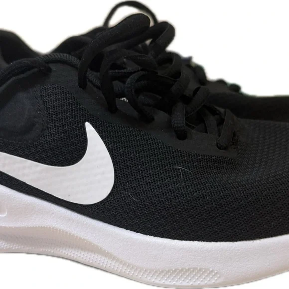 Nike Revolution 7 - Picture 2 of 6